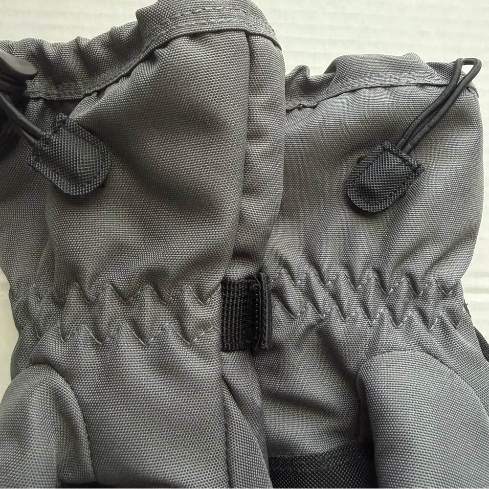 KOMBI Gray and Black Snowboarding/Ski Waterguard Winter Snow Mittens-Junior XS